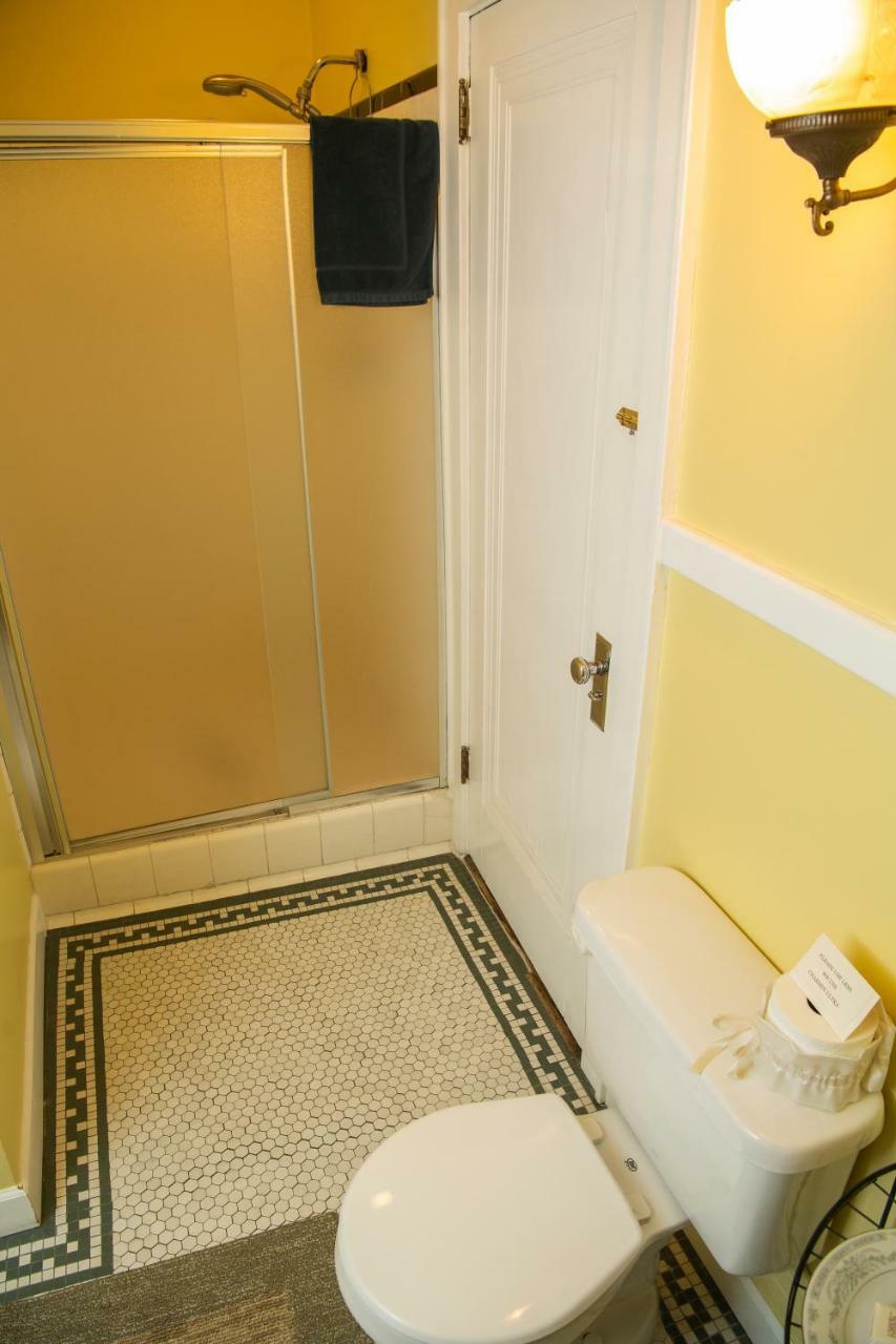 Spencer House Bed & Breakfast Erie Pokoj fotografie